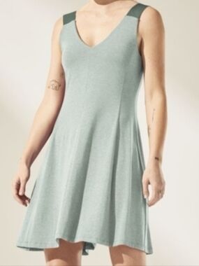 Athleta Santorini Dress In Opal Green Heather